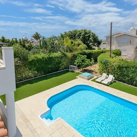 4 Schlafzimmer Mit Privatem Pool In Ayia Napa