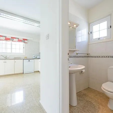 4 Schlafzimmer Mit Privatem Pool In *